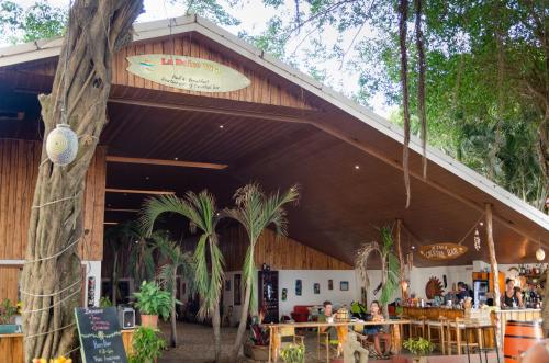 Entrance, LA DOLCE VITA - on the Beach - Samara in Samara