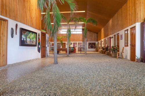 Facilities, LA DOLCE VITA - on the Beach - Samara in Samara
