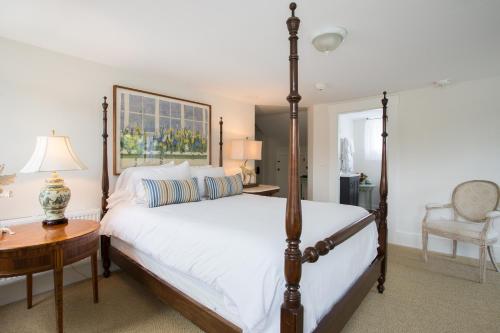 240057029 Kedron Valley Inn