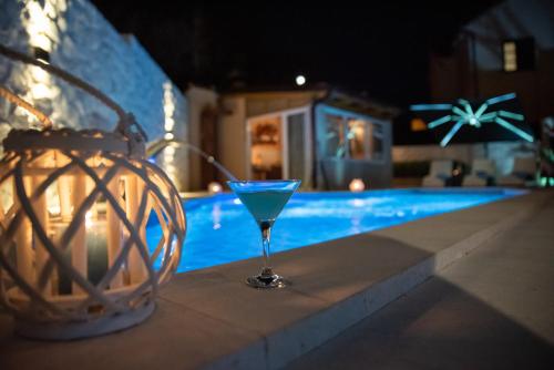 Villa San Tonini Deluxe Apartment with private heated swimming pool