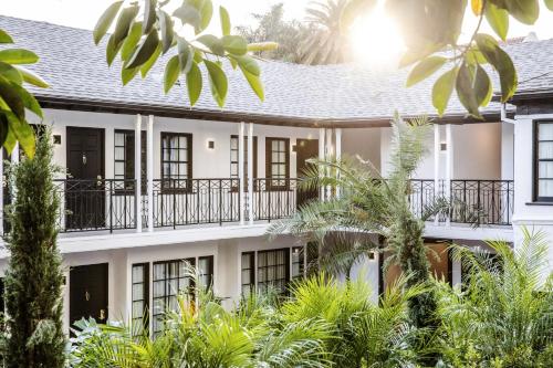 The Prospect Hollywood near ฮอลลีวูดวอล์ค ออฟเฟม