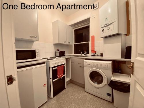 Studio Apartments on the Square 3
