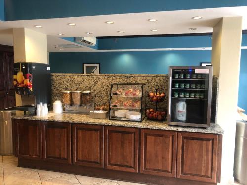 อาหารและเครื่องดื่ม, Days Inn by Wyndham Baton Rouge/I-10 in แบตันรูช (LA)