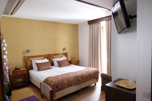 1 double bed