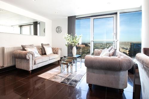 2 Bedroom 2 Bathroom Apartment In Central Milton Keynes With Free Parking And Smart Tv - Contrac, Bletchley, Buckinghamshire