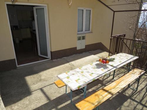 Apartments with a parking space Stanici Omis - 12158 - image 6