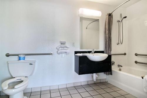 Motel 6-Lubbock TX - image 9