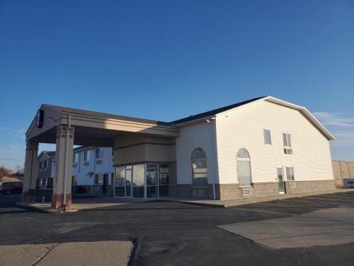 Super 7 Inn Tecumseh - 숙소 외관
