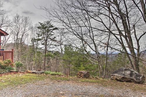 Woodsy Hideaway with Hot Tub Grill and Smoky Mtn Views - image 6