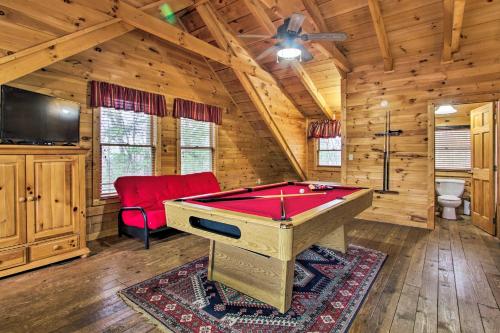 Mtn View Getaway with Game Room,Deck,Grill and Hot Tub!