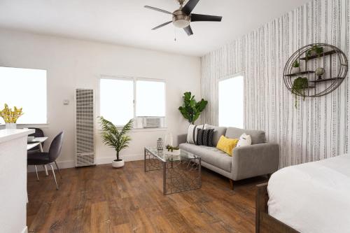 Super Host Luxury 2/1 APT - image 3