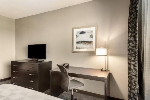 Holiday Inn Hotel & Suites Silicon Valley – Milpitas, an IHG Hotel