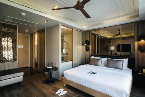 room detail thumbnail 0