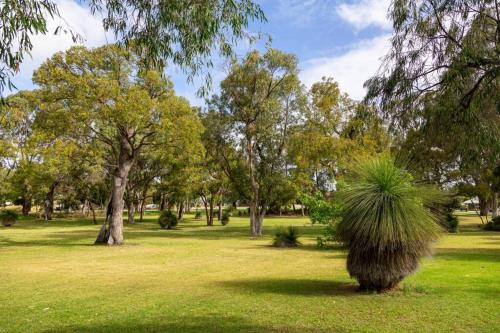 Camellia Cottage - PET FRIENDLY - Kwinana