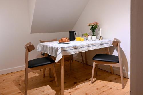 Park 2- Charming 1-Bdr Apt Close to Metro - image 3