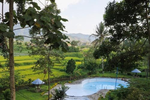 Swimming pool, SPOT ON 2465 Hotel Raung View in Kalibaru