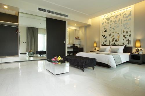 Long Beach Garden Hotel & Pavilions photo 3