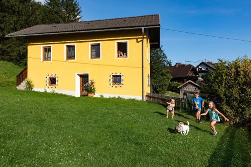 Brunner - Ferienwohnung im Hühnerhotel