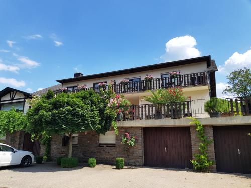 Weingut Erich Serwazi in Mesenich, Deutschland