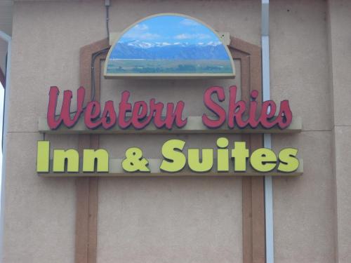 Western Skies Inn & Suites - 출입구