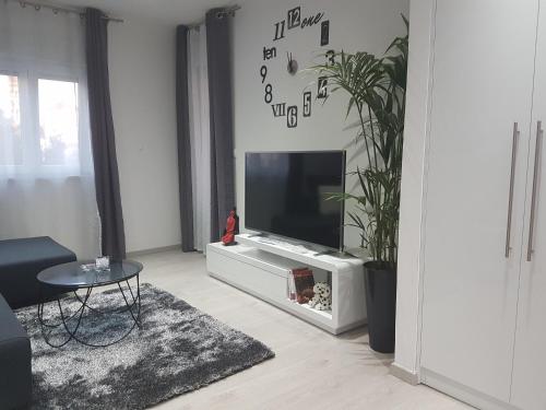 Family City Center Apartments - image 2