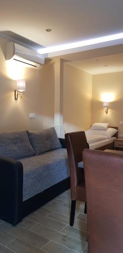 Central Panzió Gyula