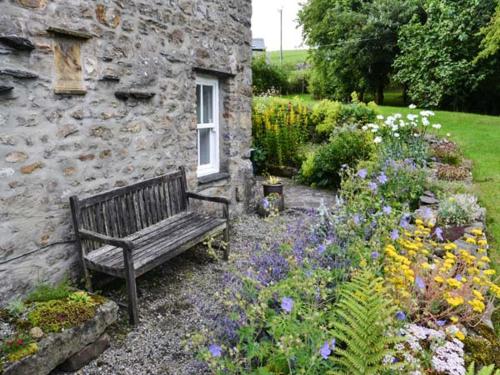Fawber Cottage - image 3