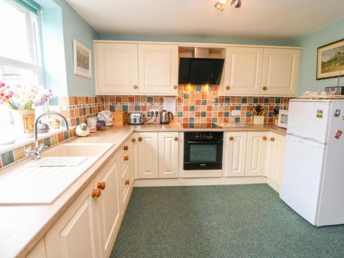 Barnbrook - image 11