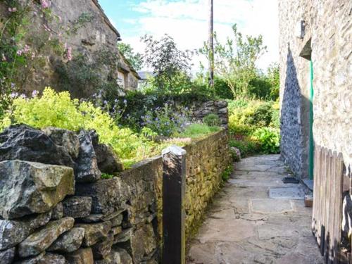 Fawber Cottage - image 5