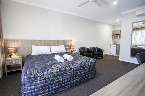 Harvest Lodge Motel - Gunnedah Ideally located in the prime touristic area of Gunnedah, Comfort Inn Harvest Lodge Gunnedah promises a relaxing and wonderful visit. The property features a wide range of facilities to make your stay 