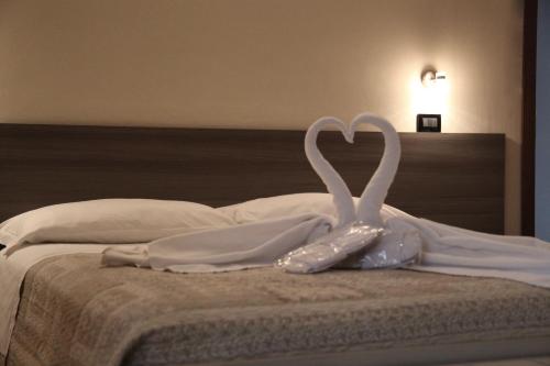 Deluxe Double or Twin Room with Lake View