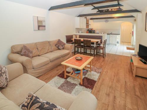 Peardrop Cottage in Saltfleetby