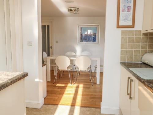 Old Orchard Cottage - image 14