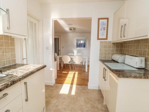 Old Orchard Cottage - image 11