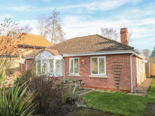 Old Orchard Cottage - image 8