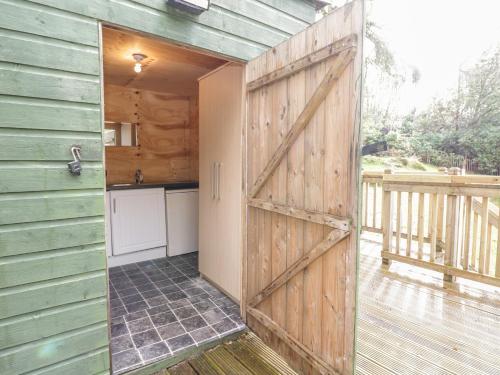 Heatherbank - image 14