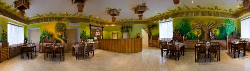 Restaurante, Hotel Re Vita in Truskavets