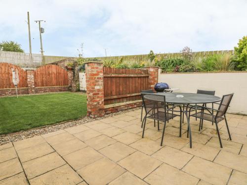 Little Argham Cottage - main image