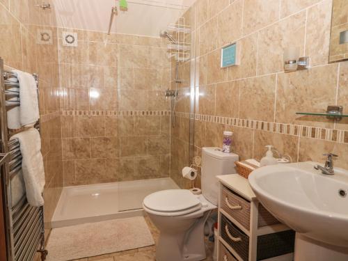 Little Argham Cottage - image 6
