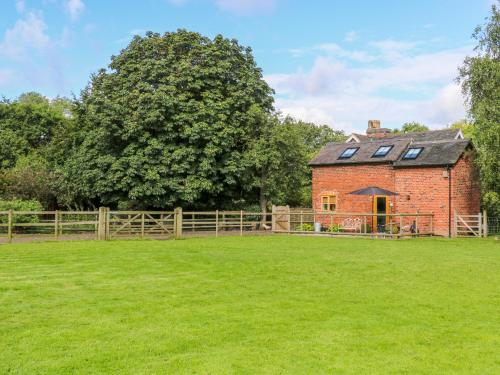 Chequer Stable - image 8