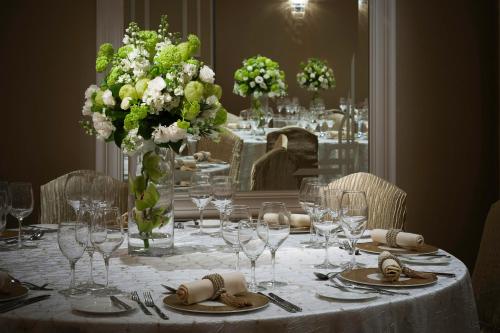 Banquet hall, Marco Polo Hongkong Hotel in Hong Kong