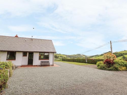 Drainbyrion Farm House - image 7