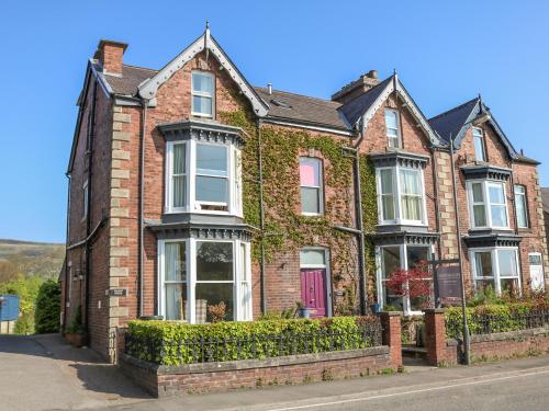 Talbot House - Castleton