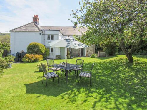 Sweet Briars in Chale