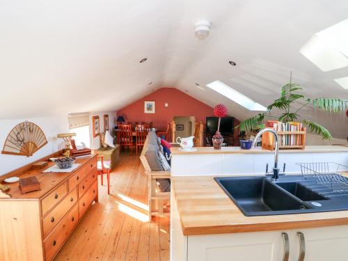 Berry Barn - image 2