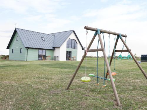 Chance Inn Lodge in Балмеді