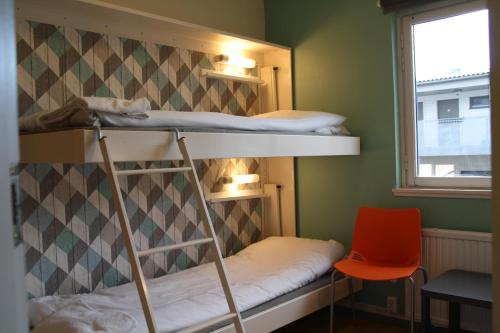 Quadruple Room with Shared Bathroom image 2