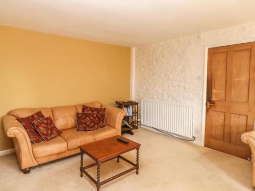 2 The Coach House - image 3