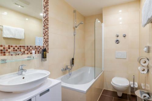 room detail thumbnail 2