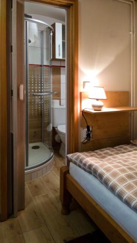 1 twin bed